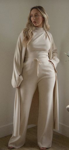 Knit Pants Outfit, Oversized Cream Cardigan, Cream Lounge, Long Cardigan Outfit, Sleeveless Turtleneck Top, Cream Knit Cardigan, Brunch Outfits, Old Money Fashion, Professional Outfit