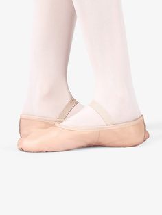 This full sole ballet shoe is constructed with a comfortable, yet durable leather. Features include a cotton lining, a cotton drawstring, a suede sock liner, and an attached elastic strap. Theatricals Adult Economy Leather Full Sole Ballet Shoes Suntan 07.0M T1000 Beginner Ballet, Canvas Ballet Shoes, Convention Outfits, Teaching Shoes, Leather Tights, Leather Ballet Shoes, Leotard Fashion, Ballet Shoe, Ballet Kids