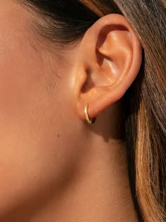 18k Gold Mini Everyday Vermeil Huggie Earrings | Uncommon James Trendy Earrings For Teens Gold, Gold Hoop Earrings Double Piercing, 8mm Hoop Earrings, Earrings Small Ears, Cute Girly Earrings, Small Gold Huggie Earrings, Gold Hoop Earrings Aesthetic Simple, Earrings Single Piercing, Ear Piercings Single