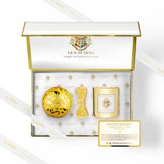 Harry Potter™ Collector's Set - Hufflepuff™ – House of Sillage Hogwarts Candles, Lip Liner Collection, Hufflepuff Harry Potter, Harry Potter Makeup, House Of Sillage, Powder Lipstick, Lip Balm Collection, Minnie Mouse Bow, Velvet Lipstick