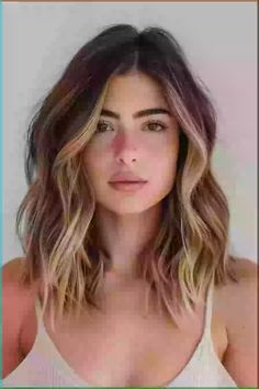 39 Beachy Waves Hairstyles for the Ultimate Sunkissed Look Beachy Waves Hairstyles, Waves For Short Hair, Sunkissed Look, Beach Goddess, Short Hair Waves, Mermaid Waves, Beach Wave Hair, Beach Wave