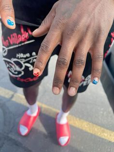 Como De Garcon Nails, Men Gel Manicure, Short Graffiti Nails, Nail Design Mens, Male Manicure Ideas, Simple Male Nail Designs, Short Nail Designs For Men, Nail Designs Male