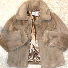 Jason Maxwell Little (Faux) Fur Coat Size M Never Worn W/O Tags Faux Fur Jacket, Faux Fur Coat, Fur Jacket, Fur Coat, Faux Fur, Puffer, Cute Outfits, Jackets & Coats, Jackets For Women