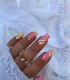 Holiday Acrylic Nails, Pastel Nails Designs, Nagellack Trends, Spring Acrylic Nails, Summery Nails, July Nails, Acrylic Nails Coffin Short, Summer Acrylic Nails, Short Acrylic Nails Designs