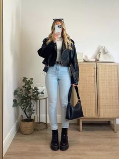 Outfit Invierno 2020 Casual, Cold Outfits Women, Winter Fashion Outfits Casual Ideas For Women, Outfit Idea For Winter, Cool Winter Outfits For Women, Autumn Outfits With Jeans, Winter Woman Outfits, Outfit For Winter Womens, Casual Fall Outfits Jeans