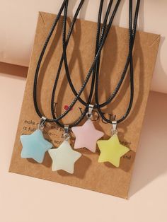 Collar accesorio de estrella | SHEIN USA Puppy Boy, Magical Boy, Kawaii Pens, Embellished Fashion, Zodiac Signs Pisces, Star Charm Necklace, Sun Moon Stars, Cute Stationery