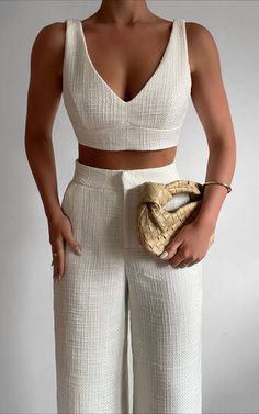 Pants And Top Outfit Classy, Linen Clothes For Women Classy, Bridesmaid Clothes, Top And Wide Leg Pants, Lounge Style, Elle Woods, Blazer Women, Elegante Casual, Tweed Fabric