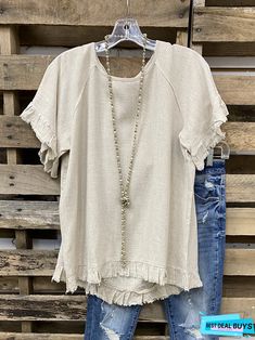 Linen Tshirts, Stitch Fix Style, Linen Shirt, Spring Outfits, Cute Clothes, Style Me, Chic Style, Over 50, Fashion Ideas