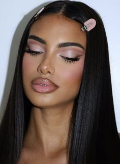 Dynasty Cream, Doe Eye Makeup, Pink Obsession, Natural Prom Makeup, Classy Makeup, Pink Powder, Makeup Glam, Face Makeup Tips, Face Beat