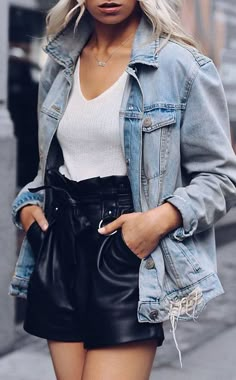 Leather Shorts Summer, Look Com Short, Looks Pinterest, How To Wear Leggings, Stylish Jumpsuit, Summer Street Style