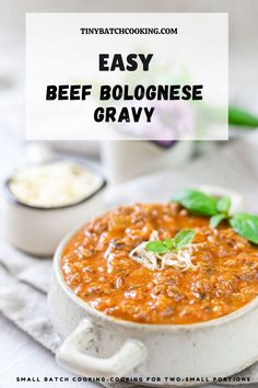 Craving a hearty, flavorful sauce without making a big batch? This easy beef Bolognese gravy is perfect for small servings, offering rich, savory goodness in every spoonful. Ideal for a cozy meal or pairing with your favorite dishes, it’s simple to prepare and great for one or two people! Short Rib Bolognese, Best Bolognese Recipe, Beef Bolognese, Bolognese Recipe, Short Rib