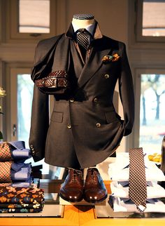 Christmas Outfit Men, Classic Suits, Classic Menswear, Suits Men, Dress Suits For Men, Dapper Gentleman, Fashion Suits For Men, Classic Suit, Mens Fashion Classy