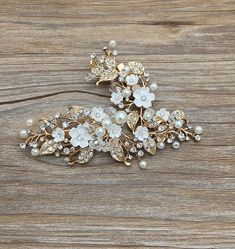 Pair of Handmade Vintage Style Gold Leaf Floral Pearl Bridal - Etsy UK Brides Hair, Wedding Hair Headband, Bride Tiara, Tiara Wedding, Coloured Hair