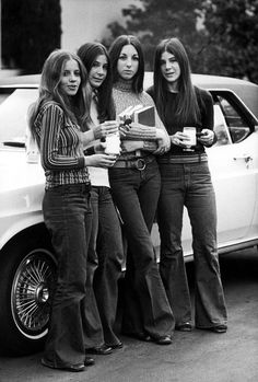 1970 70s Mode, High School Fashion, 60s 70s Fashion, Fashion 70s, Mode Hippie, 70s Inspired Fashion, 70’s Fashion, Look Retro, 1970s Fashion