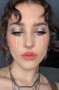 White Mascara Looks, Tear Drop Makeup, Crying Makeup, Gradient Makeup, Cute Eye Makeup, Rave Makeup, Swag Makeup, Ethereal Makeup, Eye Makeup Designs