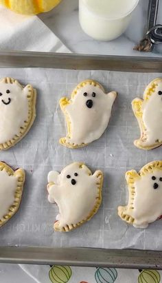 Boo berry ghost pop tarts on a tray. Chocolate Pop Tarts, Vegan Pie Crust, Strawberry Pop Tart, Buttery Pie Crust, Toaster Pastry, Coloured Icing, Vegan Pie, Pastry Crust