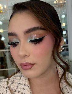 Makeup Dorado, Golden Glow Makeup, Glamor Makeup, Teal Makeup, Natural Prom Makeup, Prom Eye Makeup, Makeup For Moms