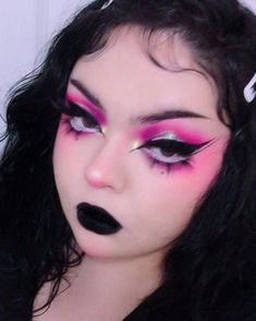 Maquillage Goth, Goth Makeup Looks, Goth Make Up, Pastel Goth Makeup, Shimmery Makeup, Alt Makeup, Make Up Inspiration