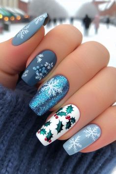 61 Stunning Blue Christmas Nail Ideas for 2024