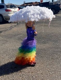 Mom Halloween Costumes, Rainbow Costumes, Homemade Halloween Costumes, Diy Halloween Costumes Easy, Creative Costumes, Homemade Halloween, Fantasias Halloween, Easy Halloween Costumes, Cute Halloween Costumes