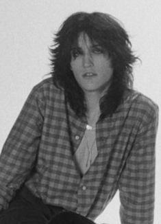 70s Haircuts, 80s Haircuts, Steve Jansen, Rocker Hair, Long Shag Haircut, Rock Hairstyles, 70s Hair, Haircut Inspo, Photographie Portrait Inspiration