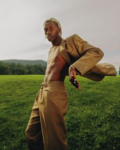 Outdoor Shoot For Men, 2 Men Photoshoot Poses, Field Photoshoot Poses Men, Editorial Male Model, Man Fashion Photography, Mens Fashion Photoshoot, Outdoor Editorial Shoot, Men Editorial Photography, Cornfield Photoshoot