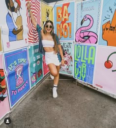 Lollapalooza Bid Day, Lalapalooza Outfits, Coachella Birthday, Beer Display, Debut Party, Festival Outfit Inspiration, Festival Inspo, Youth Camp, Look Festival