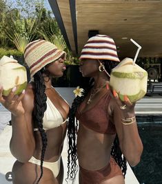 Girls Vacation, Black Femininity, Best Friends Aesthetic, March 19, Friend Photoshoot, Best Friends Photos, Cute Black, Black Women Hairstyles