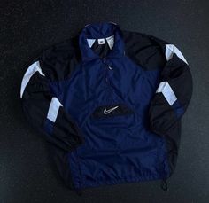 Vintage Nike Jacket, Clothing Templates, Streetwear Inspo, Mens Casual Dress Outfits, Guys Clothing Styles, Fire Fits, Cool Outfits For Men, Mens Casual Dress, Streetwear Men Outfits