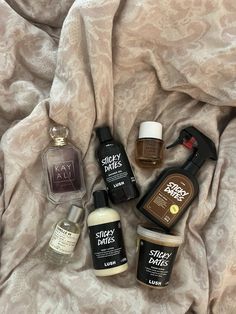 Fragrance Lab, Lush Products, Fragrances Perfume Woman, Inspiration Tattoos, Perfume Body Spray, Body Hygiene, Perfume Collection Fragrance, Shower Skin Care, Body Smells