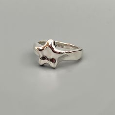 annie rofe (@annierofe) • Instagram photos and videos Silver Star Ring, Dope Jewelry, Funky Jewelry, Jewelry Lookbook, Star Ring, Girly Jewelry, Enter To Win, Dream Jewelry, The Winner