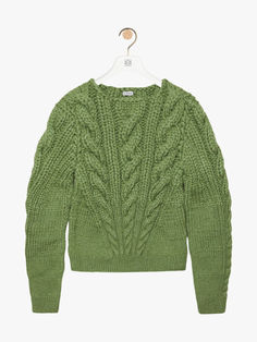 Sweater in medium-weight hand-knitted cashmere. Cable Stitch, Cable Sweater, Apple Green, Medium Weight, Hand Knitting, Fashion Beauty, Knitwear, Round Neck