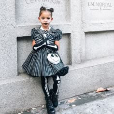 Girl Jack Skellington Costume, Jack Skellington Costume, Pumpkin Queen, Halloween 5, Pretty Halloween, Trendy Halloween Costumes, Creative Costumes, Trendy Halloween