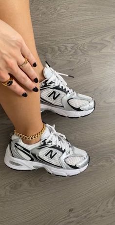 Nb Sneakers, All Nike Shoes, Sneakers Heels, Balance Sneakers