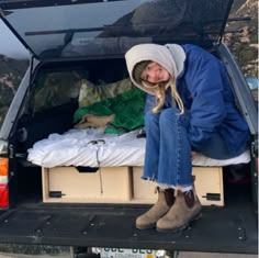 Adventure Girl Aesthetic, Van Life Outfits, Outdoor Girl Aesthetic, Granola Girl Fits, Camping Fits, Nature Outfits, Granola Aesthetic, Mode Hippie