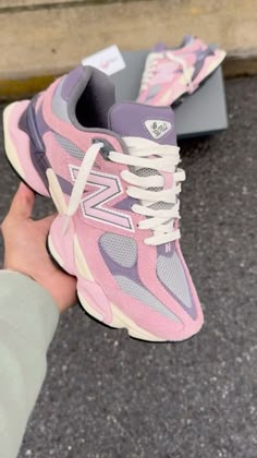 Pink New Balance, Pink Nike Shoes, Jordan Shoes Retro, All Nike Shoes