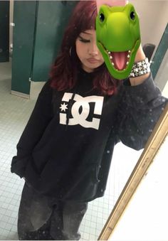 Losercore Outfits, Baggy Clothes Style, Girl With Red Hair, Pro Club, 2000s Fashion Outfits, Foto Ideas Instagram