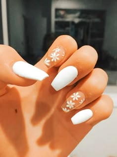 Gel Nails With One Finger Design, Arclyc Nail Ideas Summer, Nails For Working Hands, Gel Nails Ideas Short Flower, Cute Nails For August, Spring Trendy Nails Coffin, Summer Nail Ideas Aesthetic, Fake Nails For Summer, Purple Nails With Simple Design