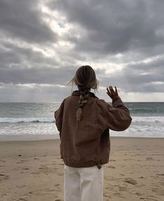 Winter Beach, Granola Girl, Surfer Girl, Summer Dream, Beach Aesthetic, Summer Aesthetic, Beach Trip, Picture Perfect, The Ocean