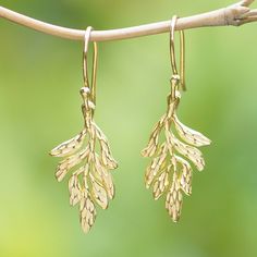 Windy formations add an ethereal vibe to the shiny leaves that compose these dangle earrings crafted by Dewa Nyoman Oka from Bali. Putting traditional techniques into practice, the artisan creates a dazzling accessory inspired by nature, all made from 18k gold-plated brass in a hammered finish. Kate Middleton Earrings, Princess Kate Style, Forest Jewelry, Nature Earrings, Brass Hook, Inspiration Images, Earring Crafts, Princess Kate, Traditional Techniques