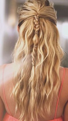 Stunning Hairstyles, Penteado Cabelo Curto, Florence Pugh, Hair Envy, Beach Hair, Aesthetic Hair, Hair Dos, Hair Day, Pretty Hairstyles