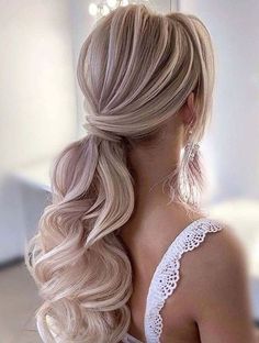 Ash Hairstyle, Stylish Hair Colors, Tail Hairstyle, Blonde Hairstyle, A Ponytail, Prom Hairstyles For Long Hair, Long Blonde, Wedding Hairstyles For Long Hair, Long Blonde Hair