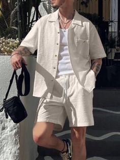 Manfinity Homme Men's Solid-Colored Simple Shirt And Shorts Set | SHEIN UK Boyfriend Outfit, Mens Shorts Outfits, Cool Outfits For Men, Men Beach