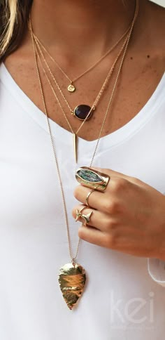 it's all about the layers! Kei Jewelry, Necklaces And Rings, Look Boho Chic, Arrowhead Necklace, Body Chains, Mode Inspiration, Bling Bling, Jewelry Inspiration, My Jewellery