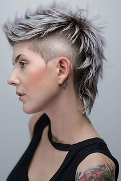 Mullet Wigs For Women - Visit Amazon.com to get the best designs. Hairstyle Mohawk, Bald Beauty, Extreme Hairstyles, Short Grey Hair