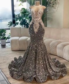 Prom Dresses Dramatic, Prom Dresses Black Women Black, Prom Dresses Websites, Black Woman Prom Dress, Sliver Prom Dresses Black Women, Over The Top Prom Dresses, Prom Looks Black Women, Silver Prom Dress Sparkly, Black People Prom Dresses