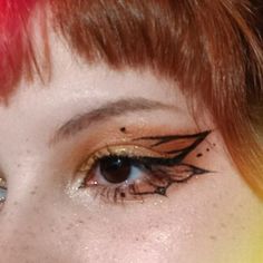 Concert Makeup Colorful, Fantasy Eyeliner Ideas, Fun Graphic Eyeliner, Fae Inspired Makeup, Fun Concert Makeup, Cool Eyeliner Designs, Cowboy Makeup, Funky Eyeliner