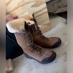 Ugg Winter Snow Boot Size 8 Cold Weather Boots Ugg, Brown Insulated Winter Lace-up Boots, Dark Brown Ugg Boots, Brown Insulated Lace-up Waterproof Boots, Brown Lace-up Boots With Faux Fur Trim, Ugg Winter Boots, Snow Boot, Shoes Ugg, Winter Snow Boots