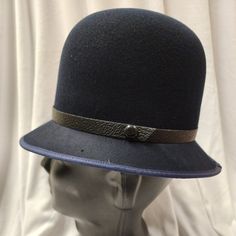 Broadway Quality, Made In Usa, 100% Wool Keystone Cop Hat. Also, Can Work For English Bobby Helmet, British Bobby Hat, Or Scotland Yard Color: Navy Blue American / Nearest 1/8 Inch / Metric Cm / Size Code 6 3/4 21 1/8 54 Small 6 7/8 21 1/2 55 Small / Child L 7 21 7/8 56 Medium 7 1/8 22 1/4 57 Medium Broadway Quality Made In Usa By Hxc Hatcrafters Inc. These Hats Are Of High Quality And No Longer Manufactured So The Sizes And Quantity Available Are Finite. We Also Cannot Accept Lower B Keystone Cops, Scotland Yard, Navy Blue Color, Accessories Hats, Blue Black, Made In Usa, Mens Accessories, Blue Color, Navy Blue