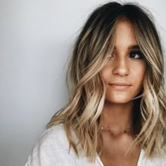 Hair Goals New Hair Trends, Balayage Blonde, Frontal Hairstyles, 50 Plus, Salon Design, Good Hair, Hair Envy, Shoulder Length Hair, Pretty Hair